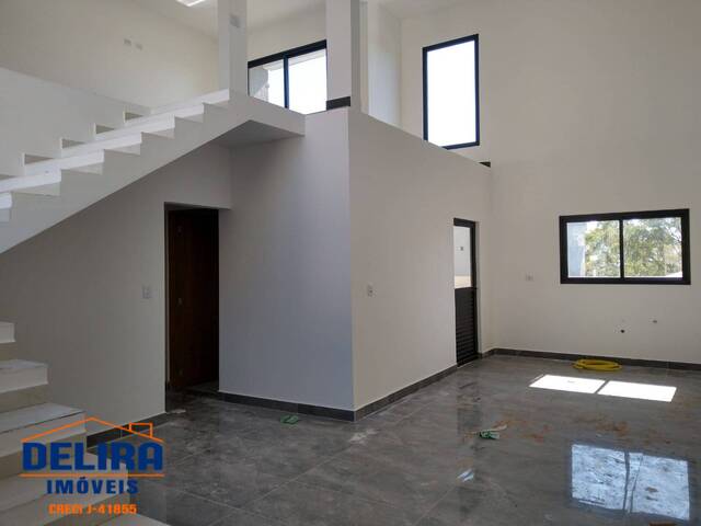 Casa em Associação ou Condomínio para Venda em Mairiporã - 4