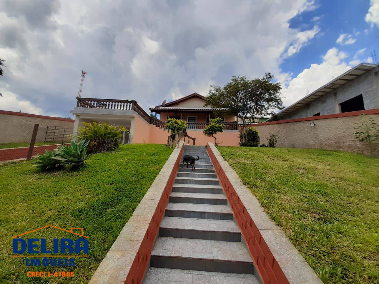 Casa à venda com 3 quartos, 182m² - Foto 2