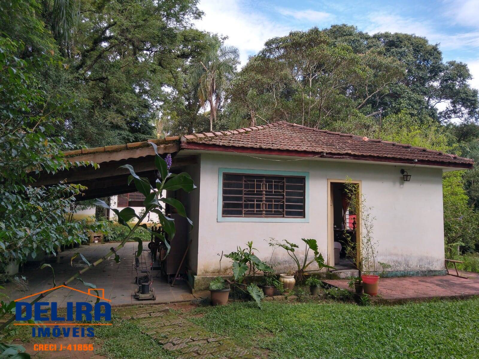 Chácara à venda com 2 quartos, 126m² - Foto 1