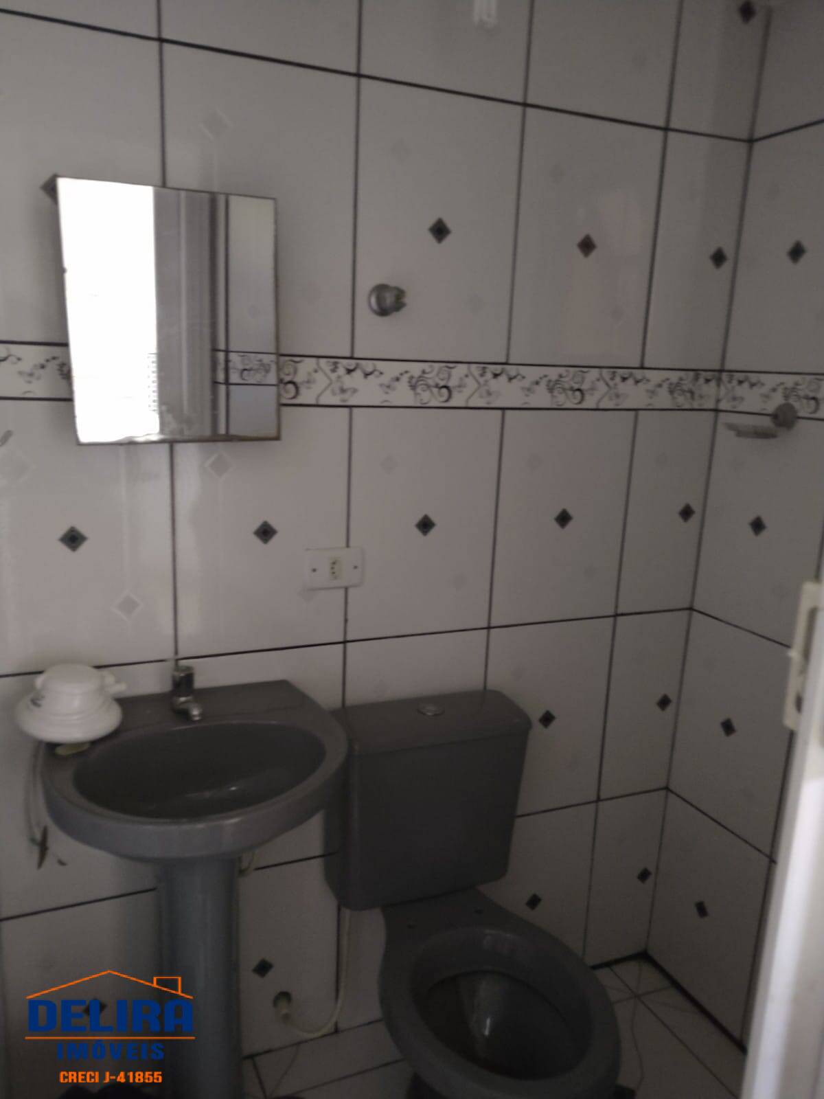 Casa à venda com 2 quartos, 65m² - Foto 15