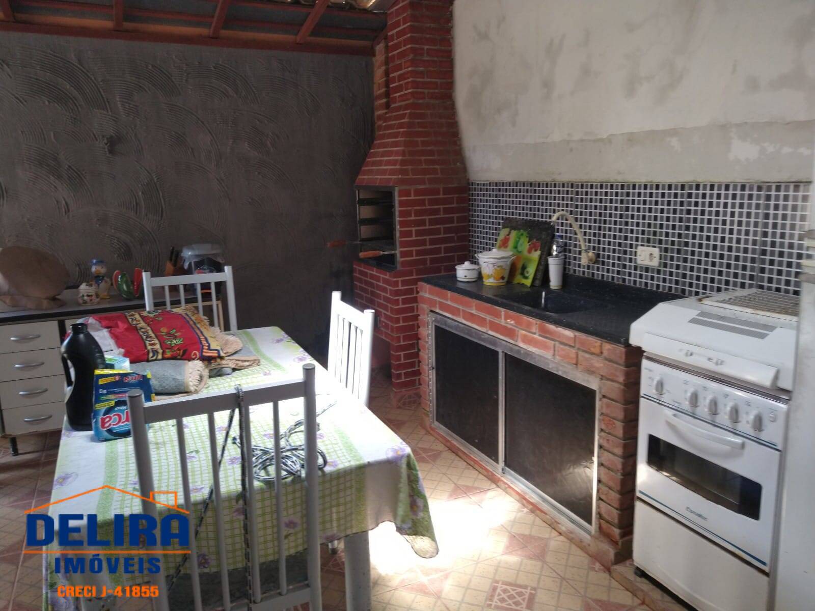 Casa à venda com 2 quartos, 65m² - Foto 4