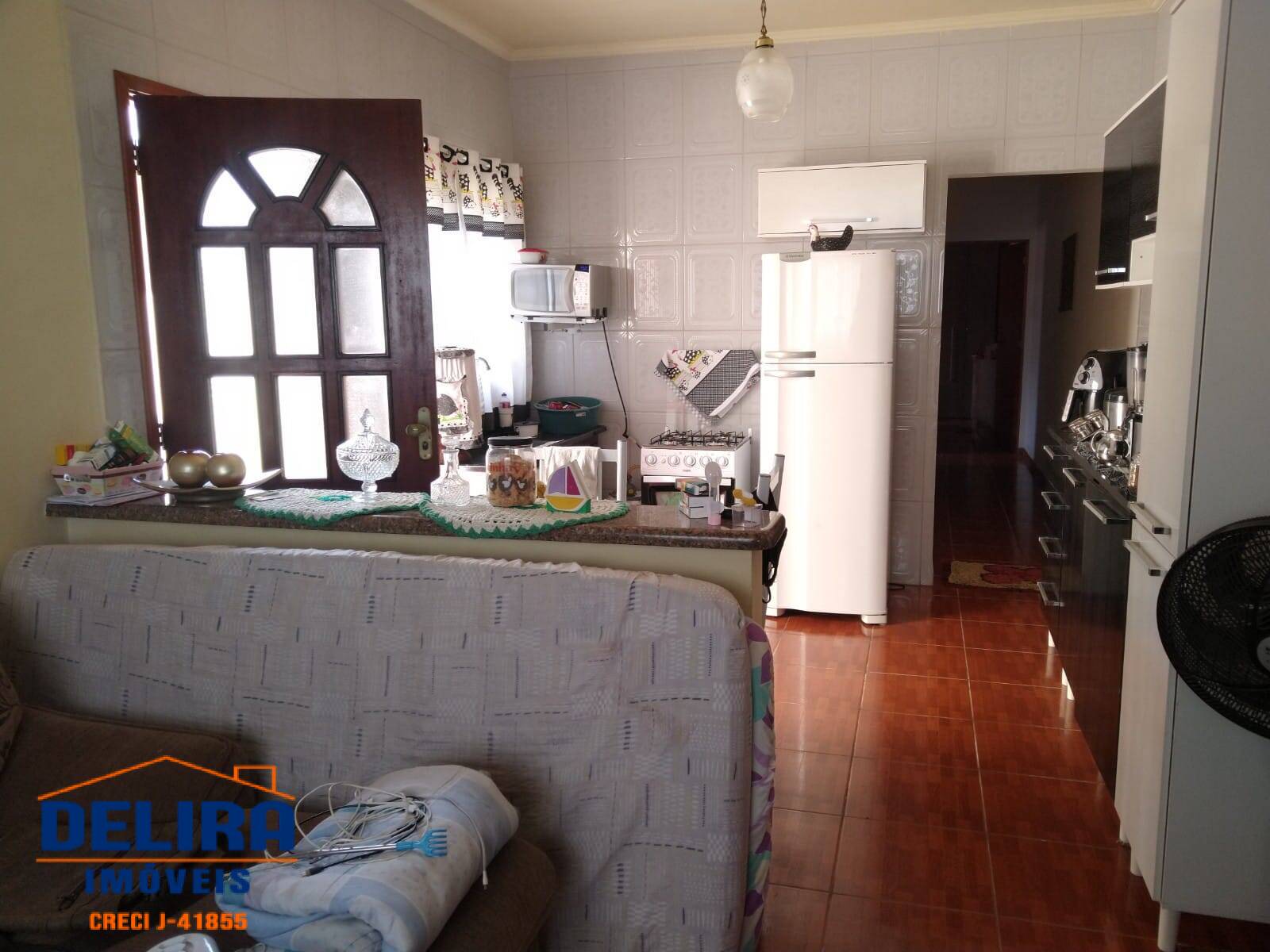 Casa à venda com 2 quartos, 65m² - Foto 9