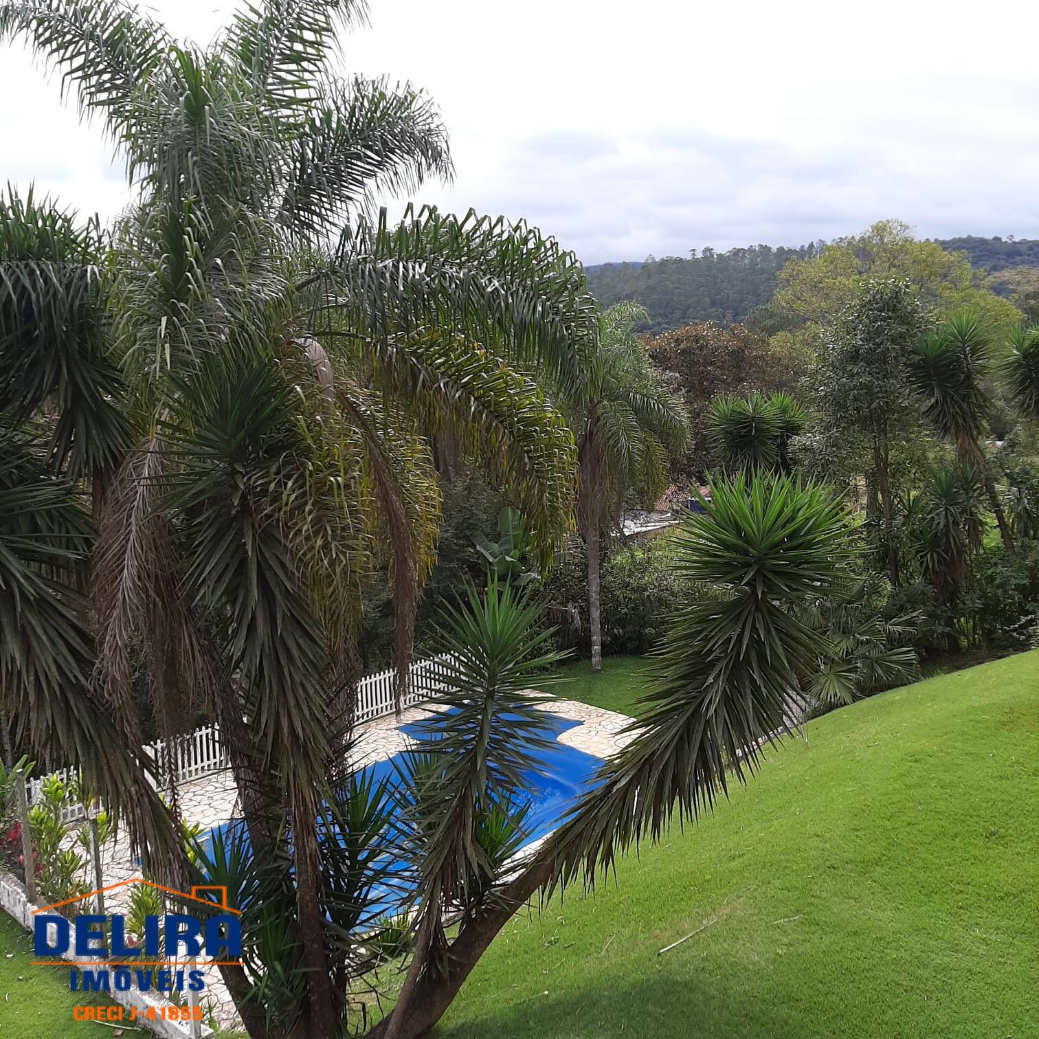 Chácara à venda com 4 quartos, 560m² - Foto 9