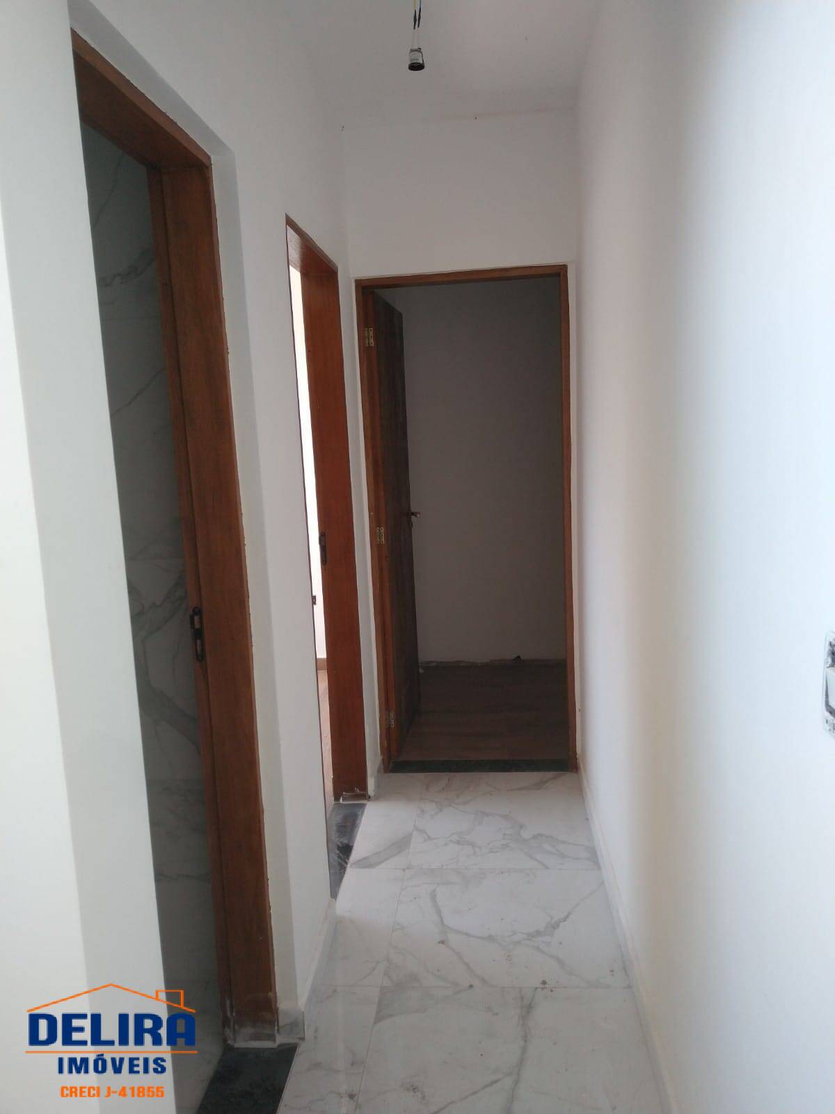 Casa à venda com 2 quartos, 98m² - Foto 11