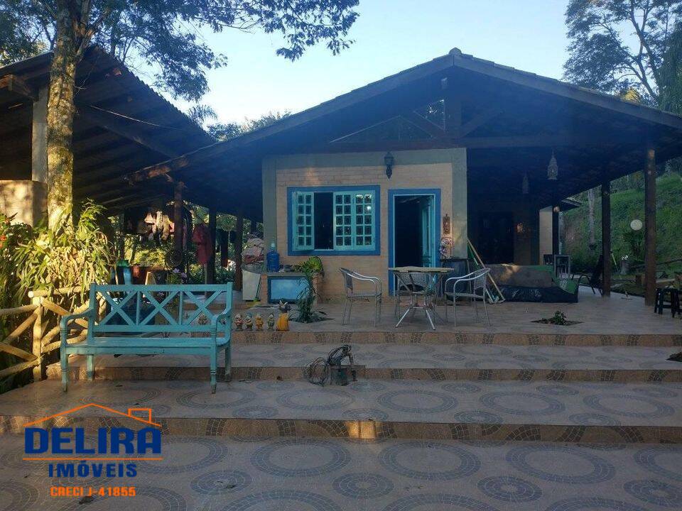 Chácara, 3 quartos, 1700 m² - Foto 1