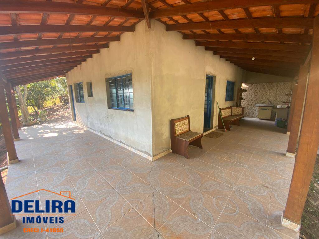 Chácara à venda com 2 quartos, 114m² - Foto 1