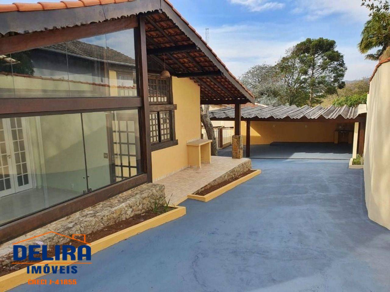 Casa, 3 quartos, 300 m² - Foto 1