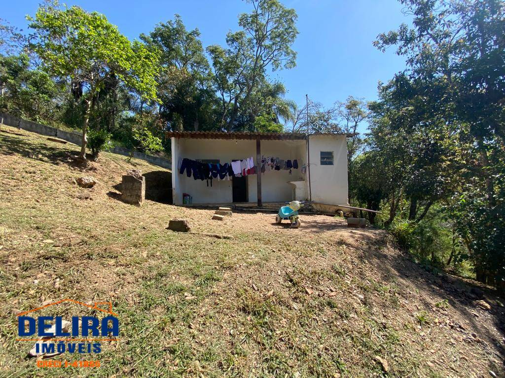 Chácara à venda com 3 quartos, 100m² - Foto 3