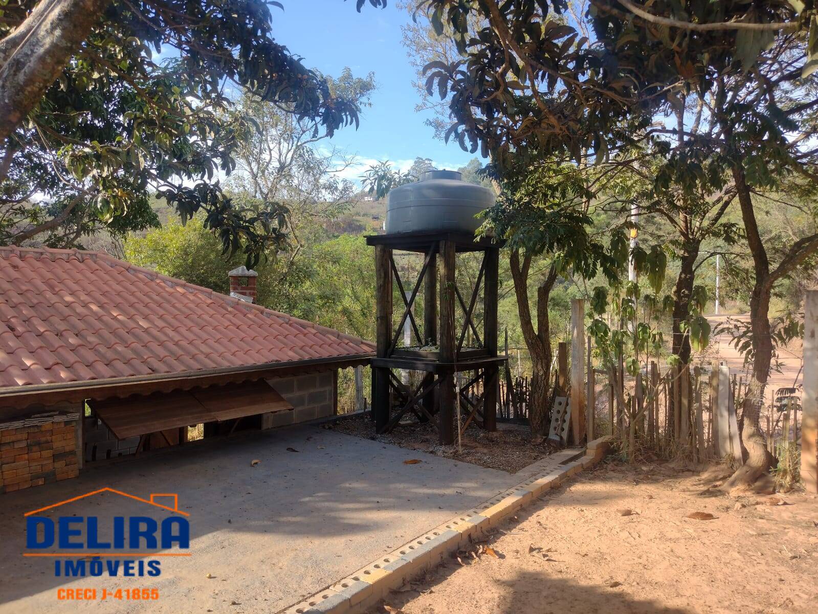Chácara à venda com 4 quartos, 300m² - Foto 13