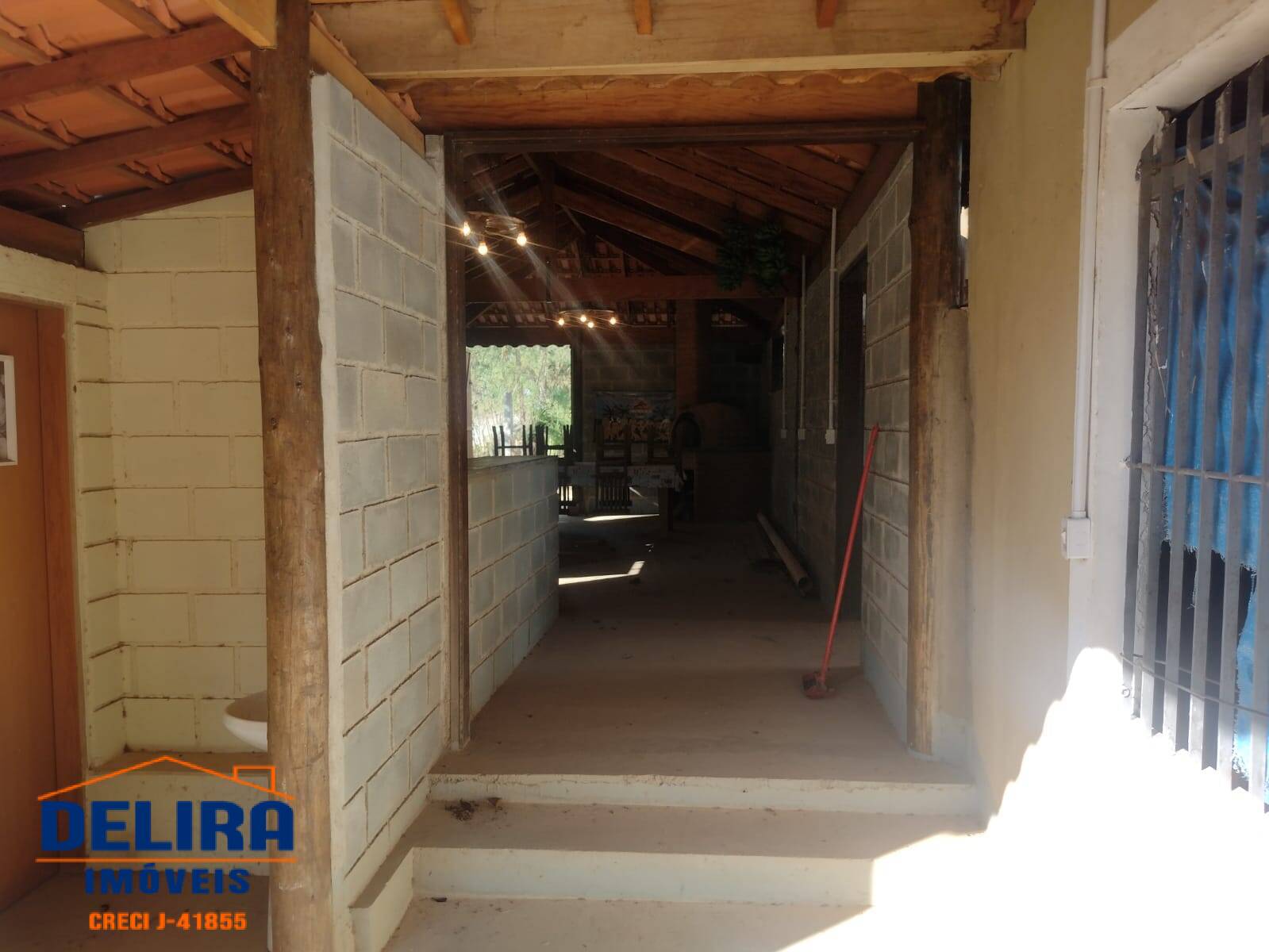 Chácara à venda com 4 quartos, 300m² - Foto 19