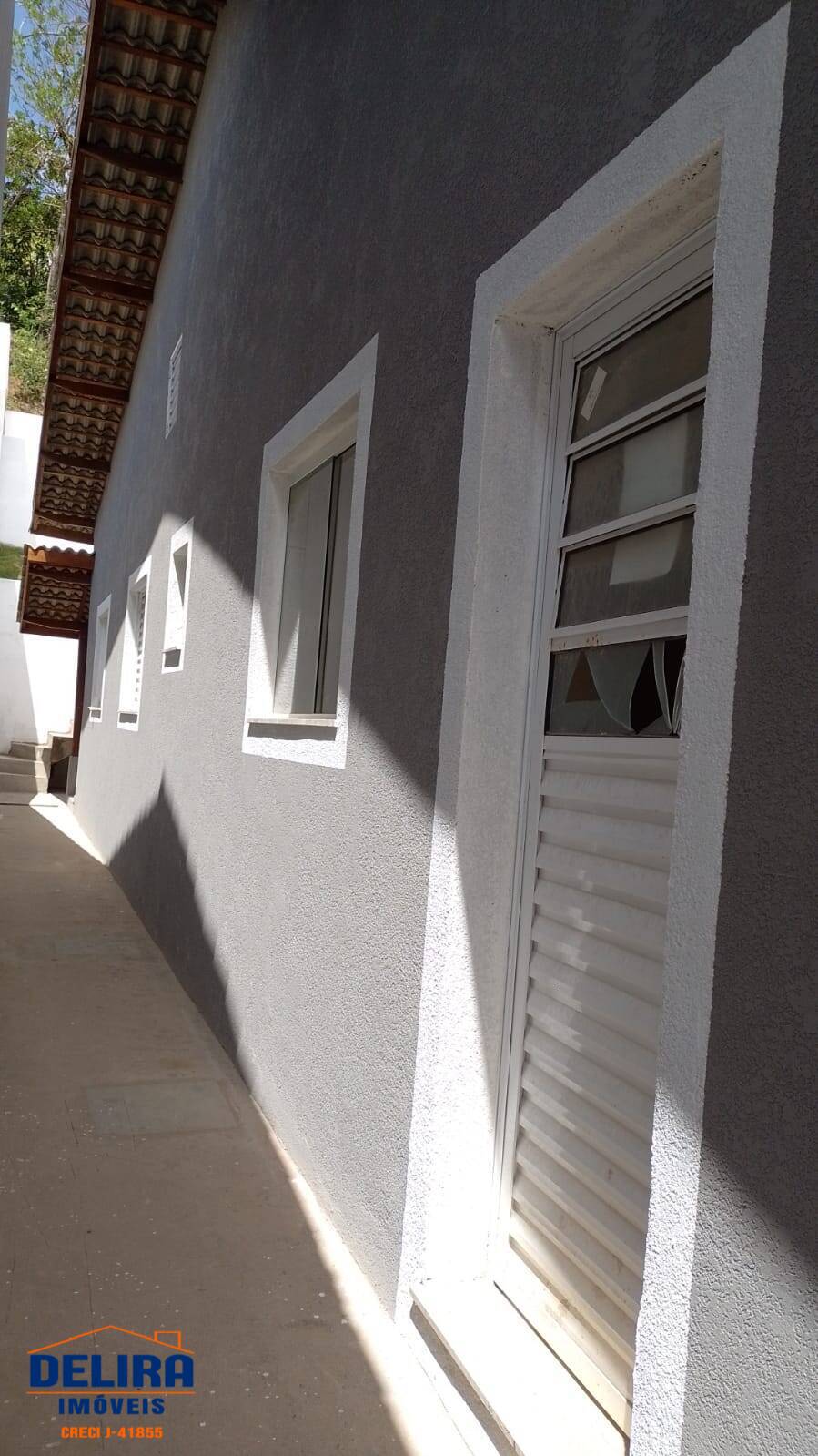 Casa à venda com 2 quartos, 60m² - Foto 13