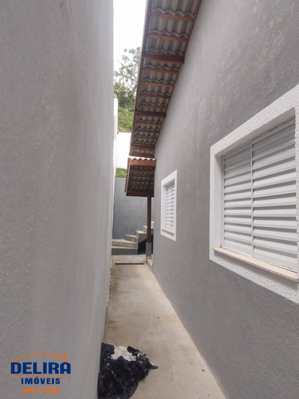 Casa à venda com 2 quartos, 60m² - Foto 12