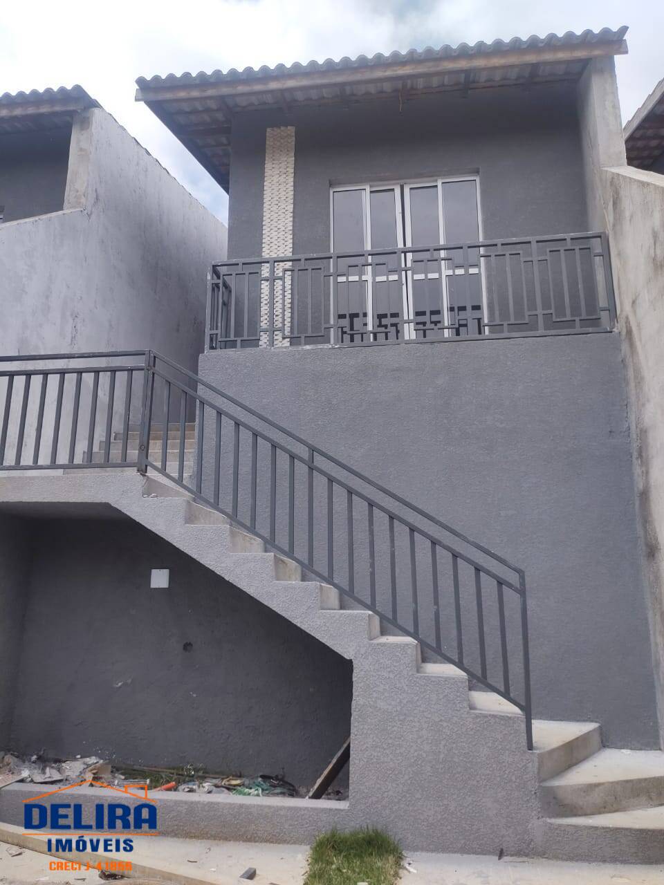 Casa à venda com 2 quartos, 60m² - Foto 4
