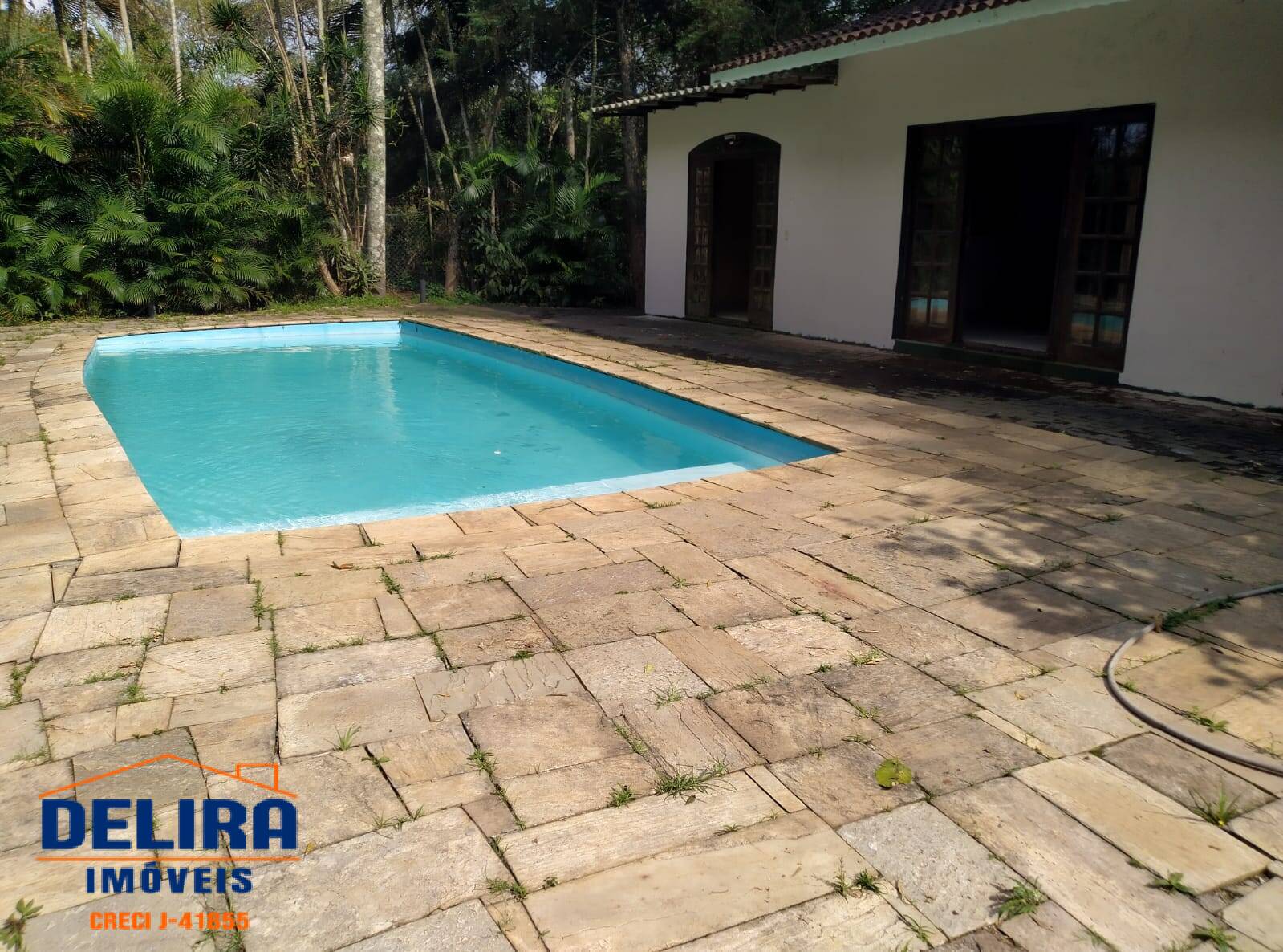 Chácara à venda e aluguel com 6 quartos, 700m² - Foto 3