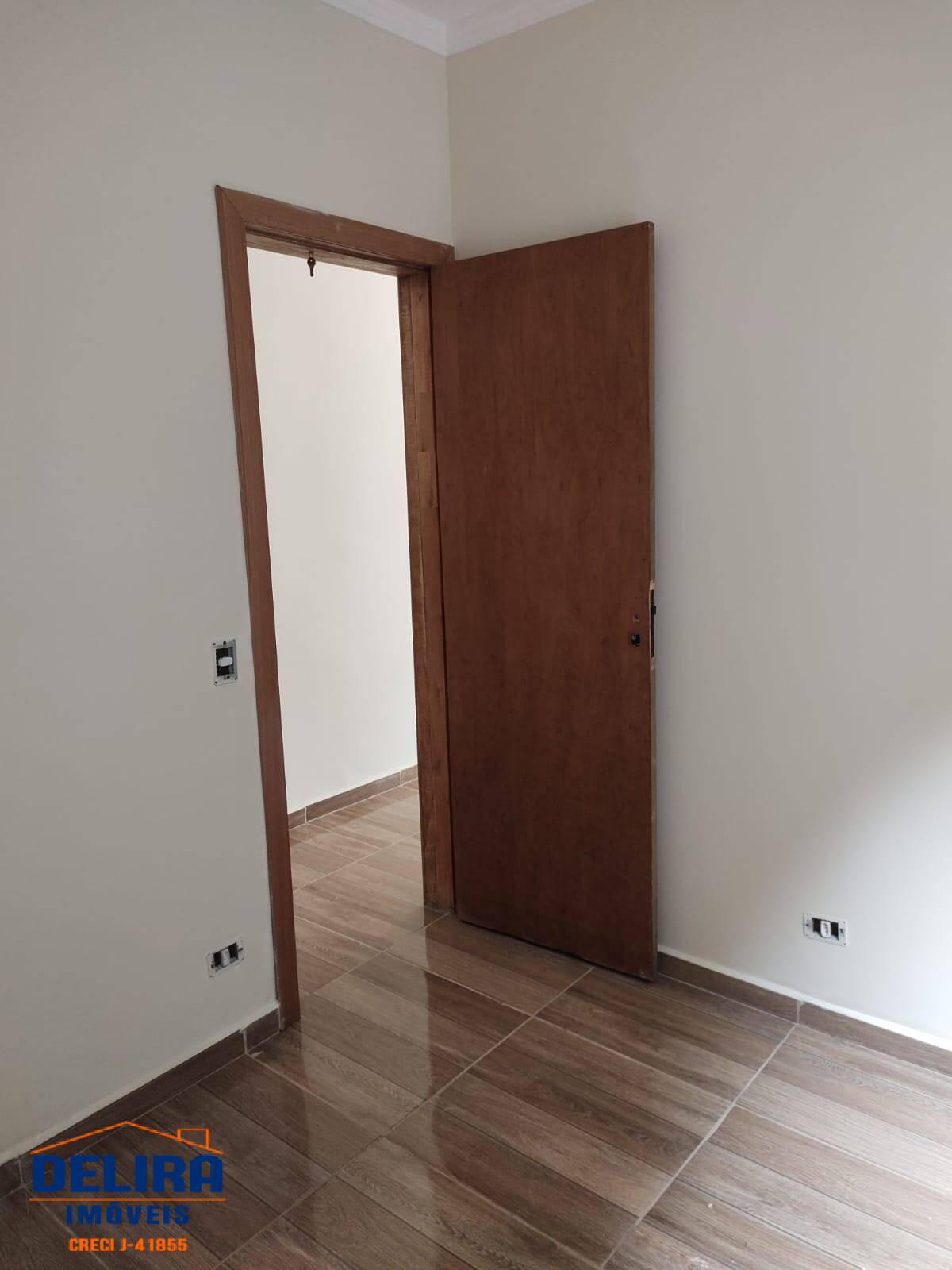 Casa à venda com 2 quartos, 60m² - Foto 21