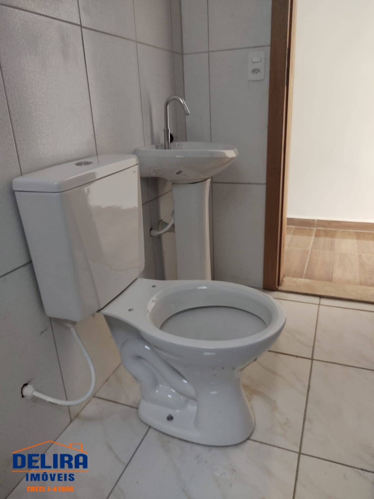 Casa à venda com 2 quartos, 60m² - Foto 28