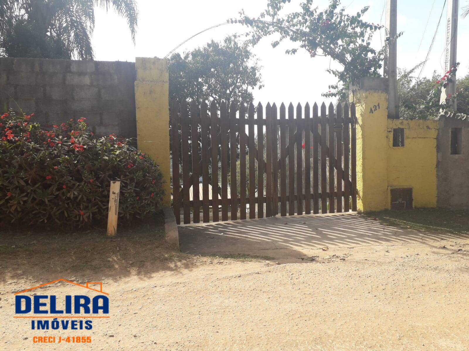 Chácara, 3 quartos, 675 m² - Foto 1