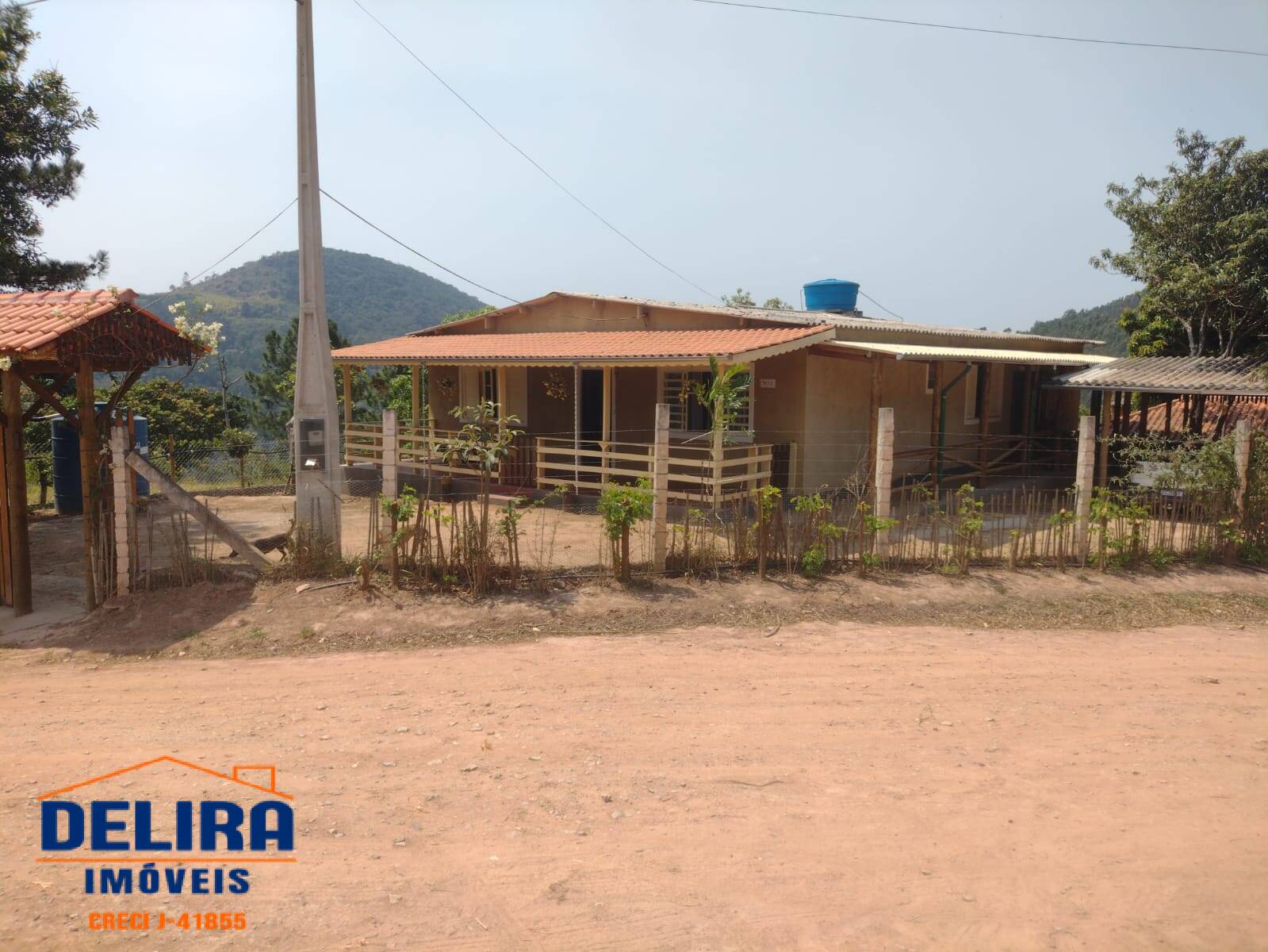 Chácara à venda com 4 quartos, 300m² - Foto 3