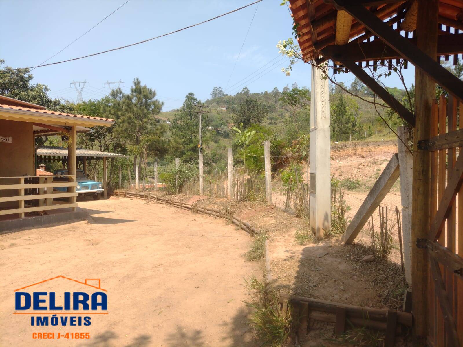 Chácara à venda com 4 quartos, 300m² - Foto 4