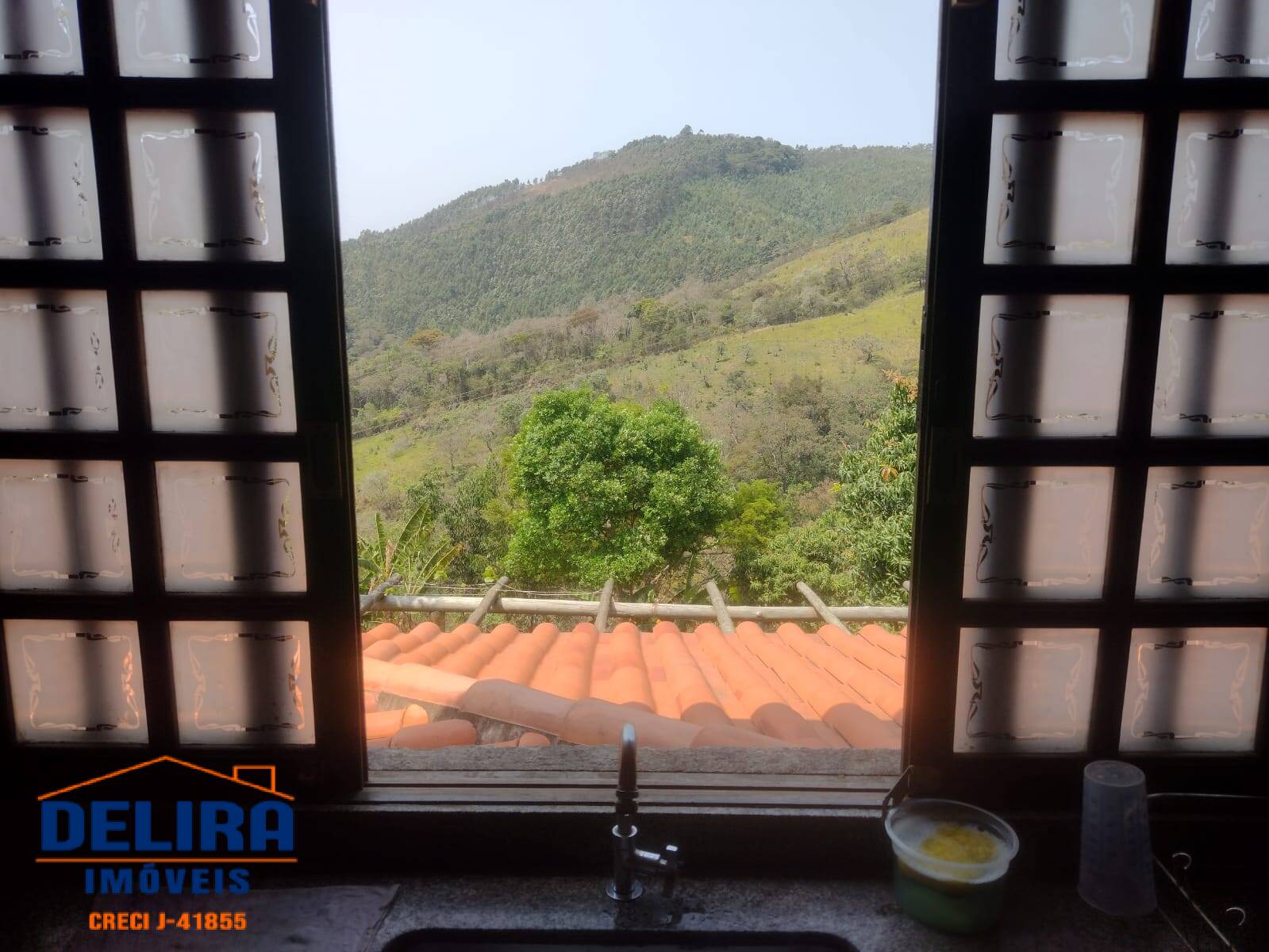Chácara à venda com 4 quartos, 300m² - Foto 8