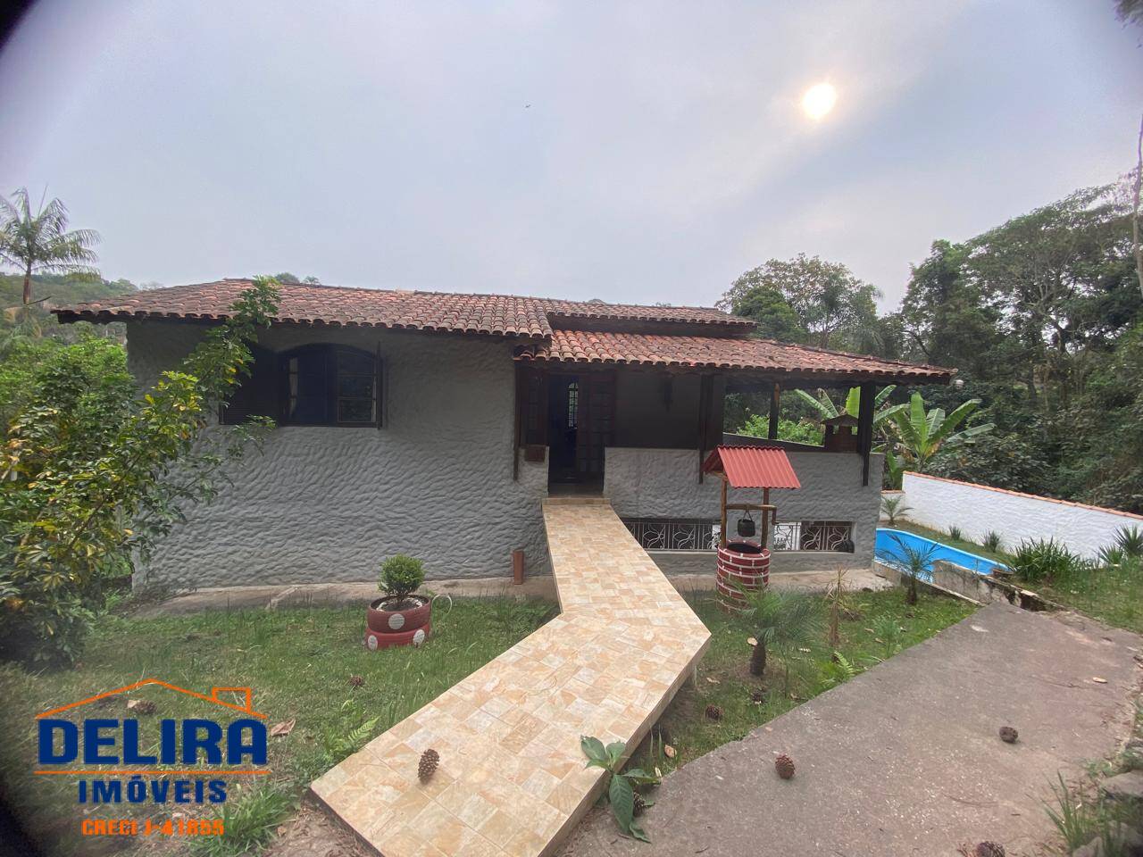 Chácara à venda e aluguel com 4 quartos, 1700m² - Foto 1