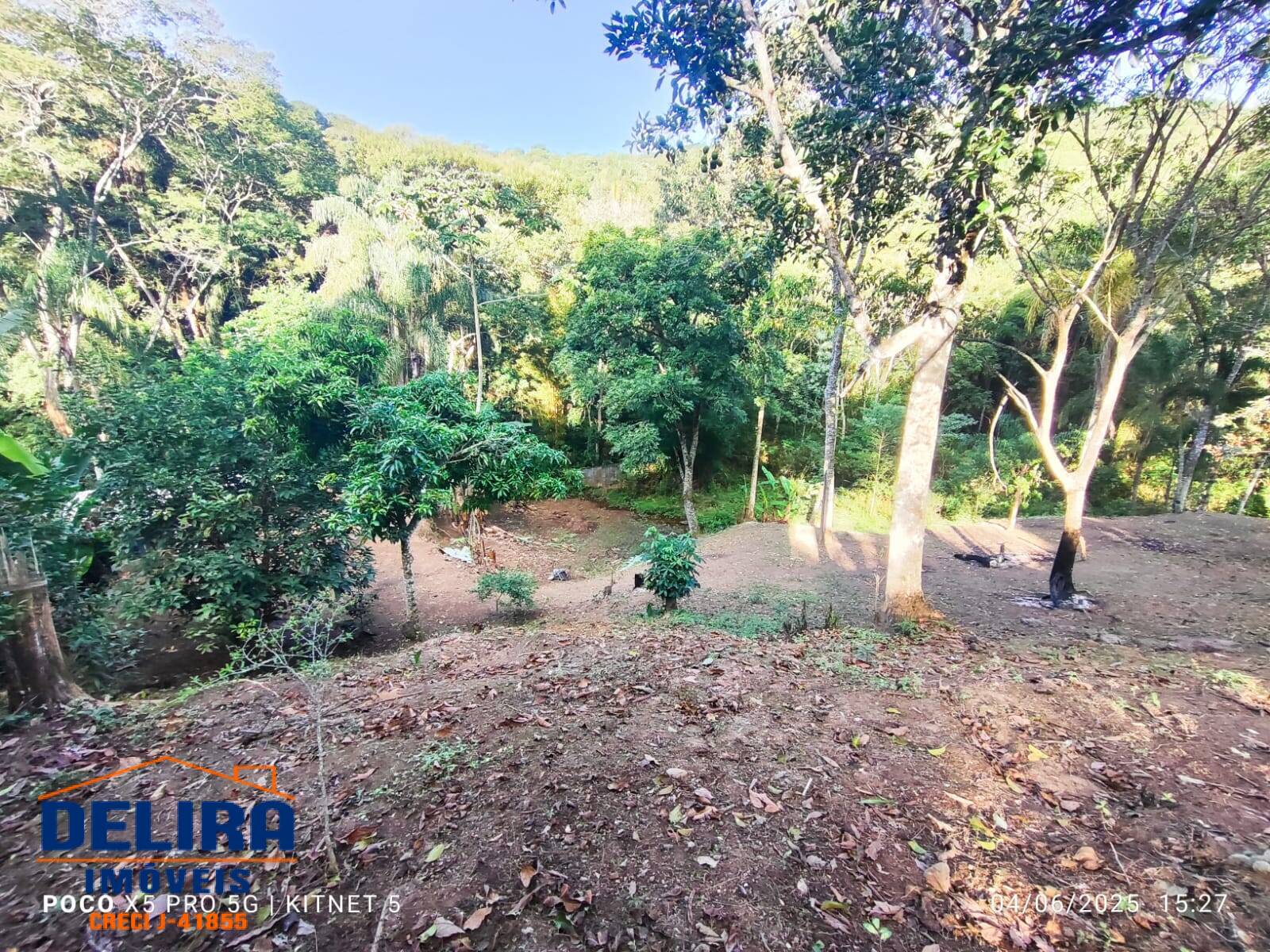 Chácara à venda com 4 quartos, 3600m² - Foto 18