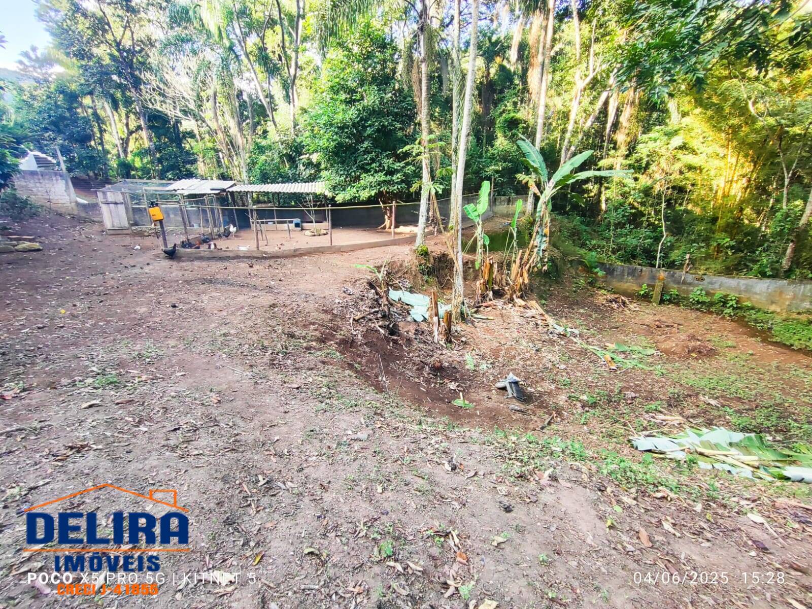 Chácara à venda com 4 quartos, 3600m² - Foto 21