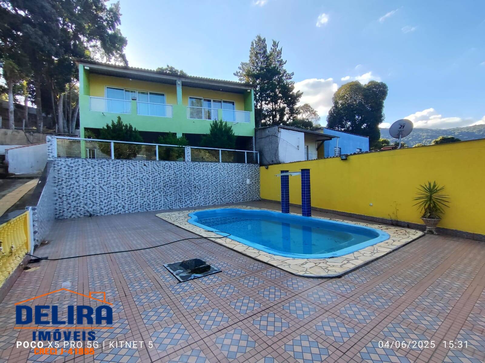 Chácara à venda com 4 quartos, 3600m² - Foto 1