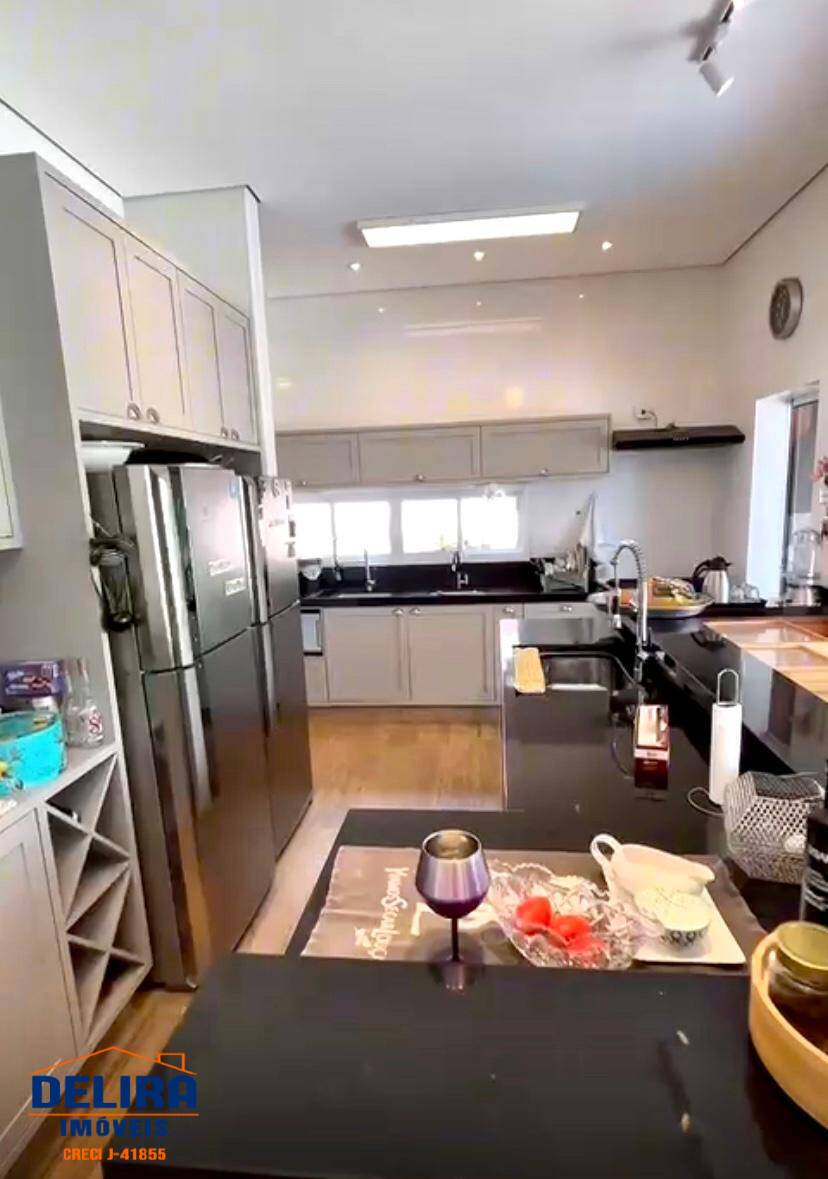 Casa, 3 quartos, 238 m² - Foto 8